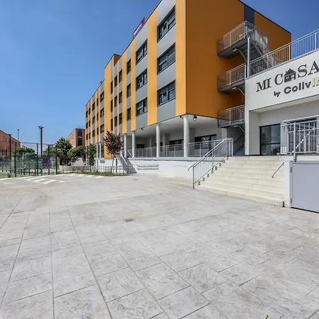 Micasainn Coliving אכסניה *