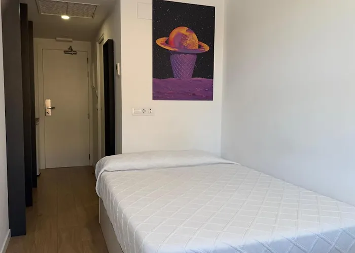 אכסניה Micasainn Coliving